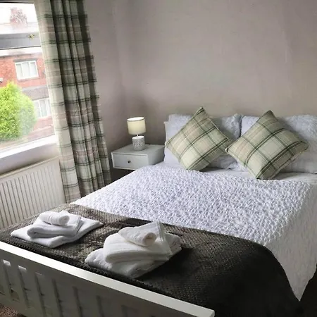 Home Away From Home - 2 Bed Free Parking & Wifi Лидс Экстерьер фото