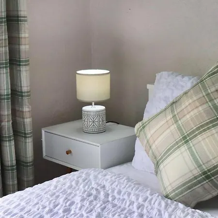 Home Away From Home - 2 Bed Free Parking & Wifi Лидс Экстерьер фото