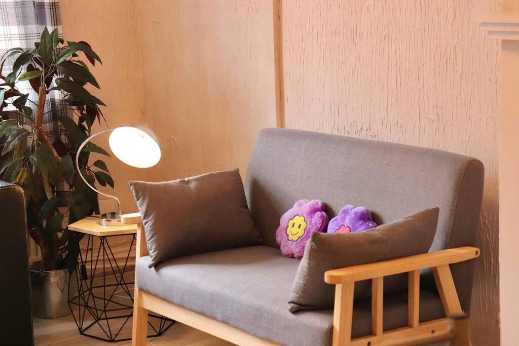 Apartamento Away From - 2 Bed Free Parking & Wifi